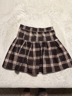 Cute plaid mini skirt
